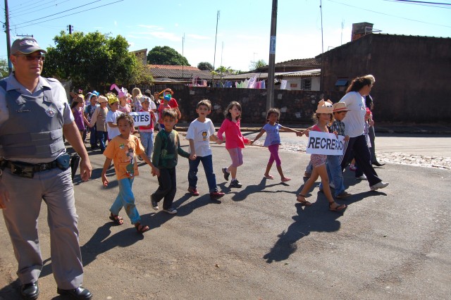 Desfile - EMEIF  Joo Leo de Carvalho