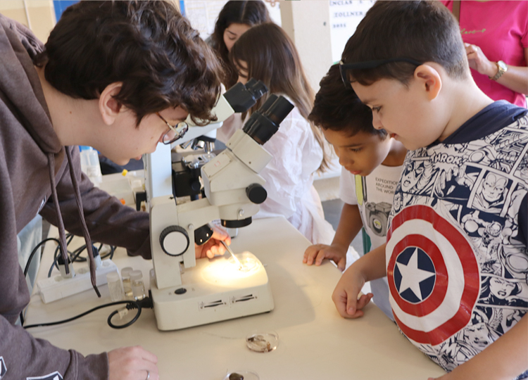 🔬🌿 FEIRA DE CINCIAS E VIVNCIAS TRANSFORMA SBADO LETIVO EM UM DIA DE APRENDIZADO E SUSTENTABILIDADE! 🌍✨