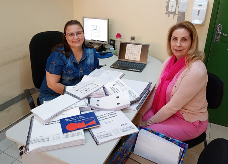 Secretaria Municipal de Educao de Assis recebeu doao de material especializado para incluso de aluno com Deficincia Visual