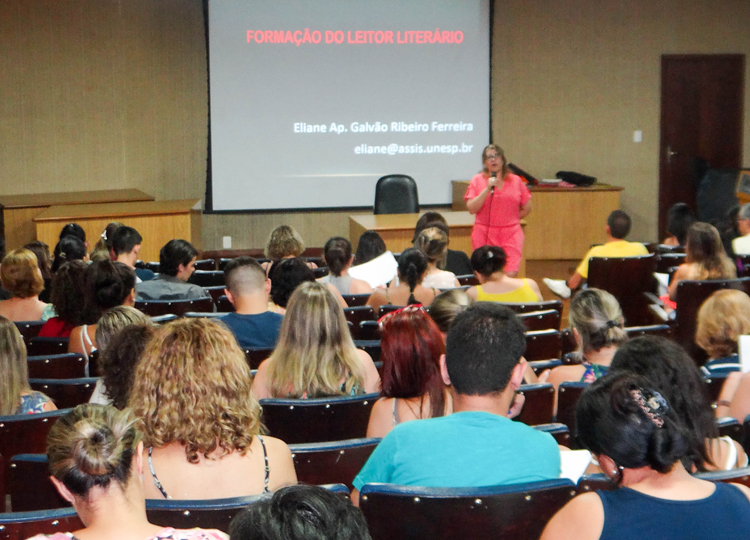 Professores participam de curso para Formao de Leitores Literrios