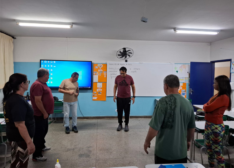 EJA de Assis vivencia atividade de Ativao Neural em aula dinmica de Educao Fsica