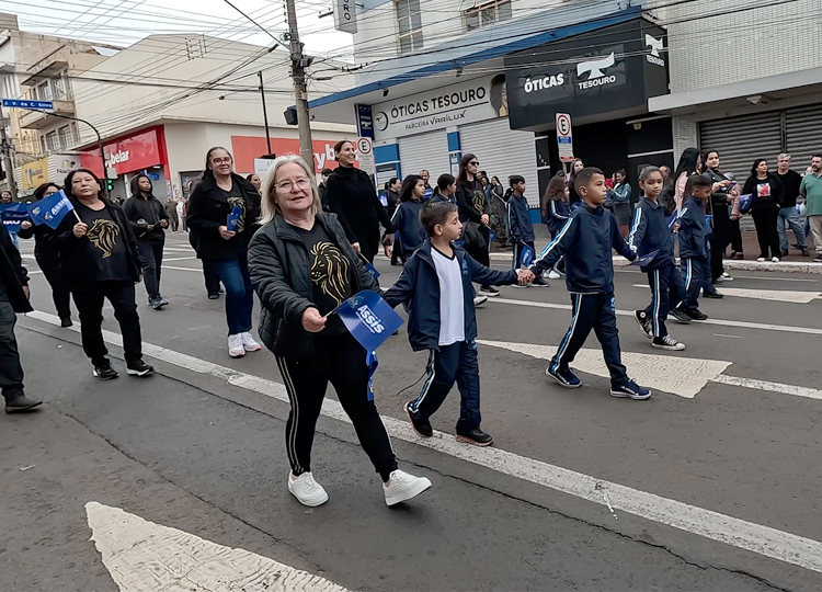 Gratido pelo sucesso do Desfile Cvico dos 120 Anos de Assis!