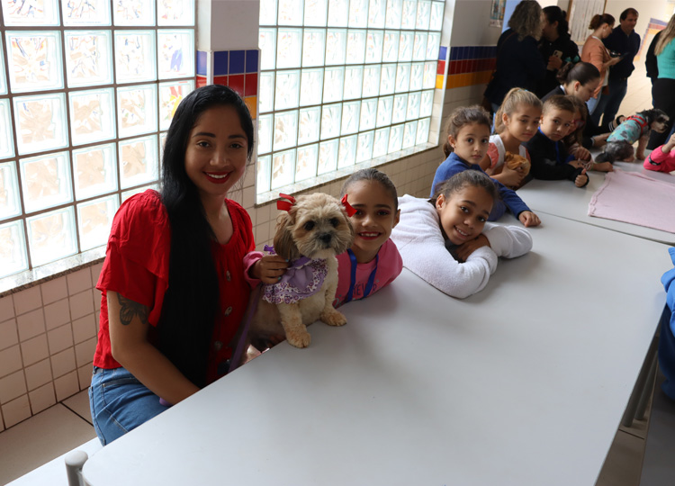 EMEIF Prof.ª Coraly Júlia promove o 'Dia do Pet'