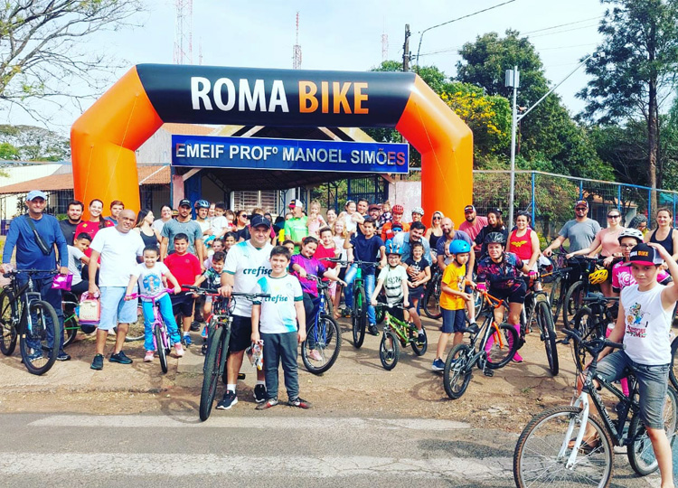 DIA DA FAMLIA NA ESCOLA: EMEIF Prof. Manoel Simes realiza passeio ciclstico com as famlias