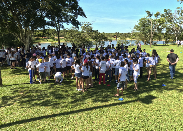 Alunos do 5 ano da Rede Municipal participam de atividades radicais no Ecolago de Assis