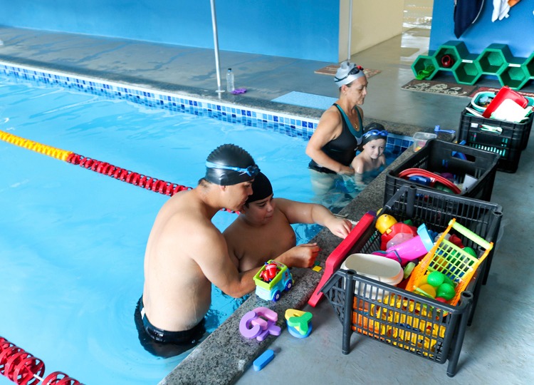 Projeto Golfinho tem sede prpria e oferece aulas de natao para alunos da Educao Especial