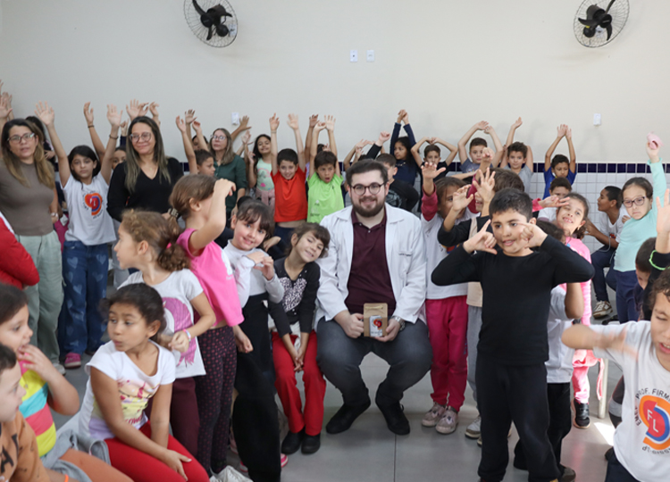 Agradecimento pela Inspiradora Participao do Dr. Lucas Tapias Sussel no Projeto Profisses da EMEIF Prof Feminino Leandro