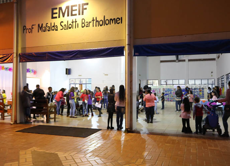 Escola Mafalda Salotti enaltece a Primavera em Mostra Cultural